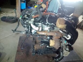 MOTOR 2.2HDI 4HN 115KW Peugeot Citroen PSA na díly