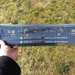 Podlozka pod SPZ Peugeot