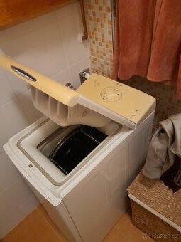 Pračka Whirlpool