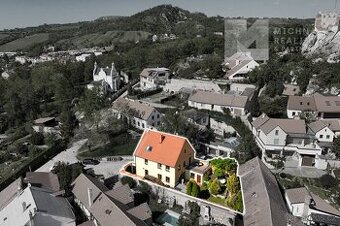 Prodej rodinné domy, 261 m2, Pozemek 361 m2, Zahrada - Mikul