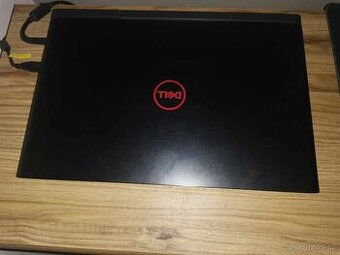 Herní notebook Dell Inspiron 15 7000