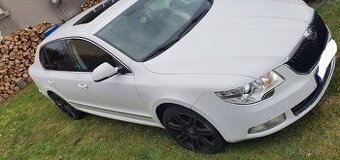 Škoda Superb II 2.0TDi 125KW TÉMĚŘ PLNÁ VÝBAVA