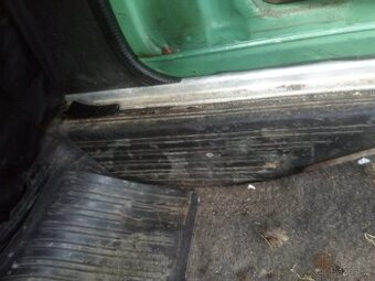 Škoda 100/110 vnitřní gumy prahů