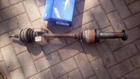 Poloosa pravá T5