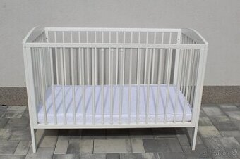 Dětská postýlka 120x60 cm vč. matrace a chrániče matrace