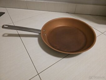Pánev 28cm Ikea - 1