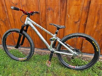 Canyon Stitched 720 kola 26"