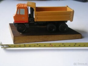 Model T 815
