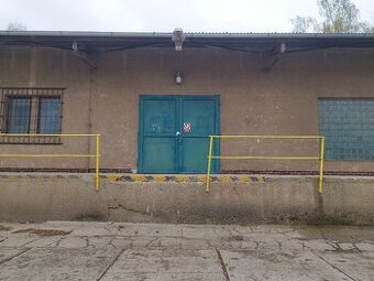 Pronájem levné sklady a výrobní haly v Hradci Králové 120m2