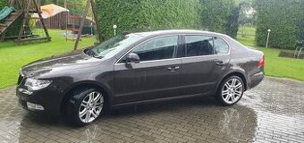 ((( Prodám Škodu Superb 2 DSG, pěkné auto )))