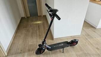 Elektrická koloběžka Gogen Voyager S801b