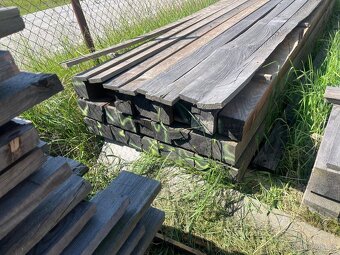 Prkna a trámky modřín, smkr