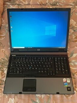 17 palcovy notebook HP
