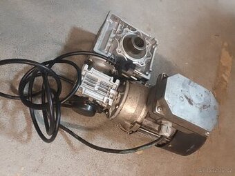 ELEKTROMOTOR ŠNEKOVÁ PŘEVODOVKA GRIL MOTOR