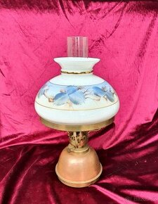 Starožitná petrolejová lampa