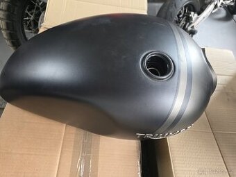 Nádrž  triumph bobber