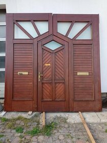 Masivní dubová vrata