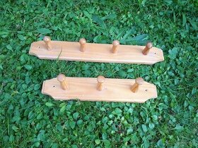 Věšáková lišta masiv