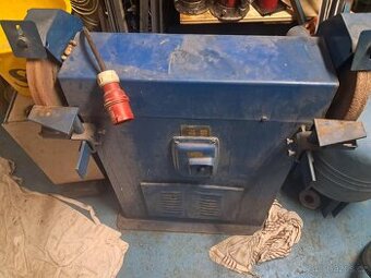 Dvoukotoučová bruska