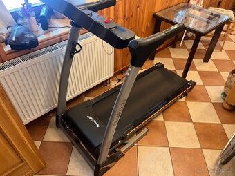 Běžecký pás Housefit