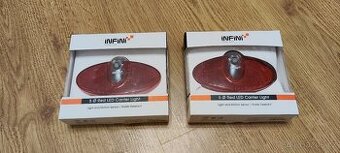 Dvě velké světla / odrazky na přišroubování INFINI