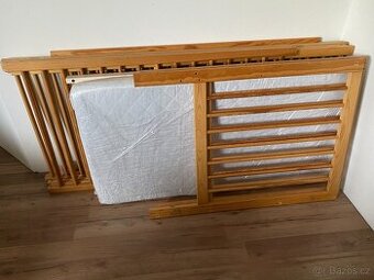 Postýlka dřevěná