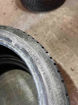 225/40 r18 Continental 2ks