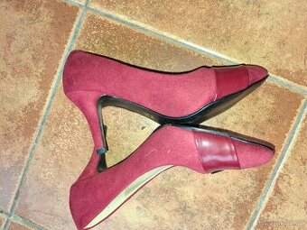 lodičky červené vel.38