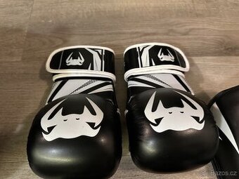 MMA rukavice set – Venum + DBX + bandáže