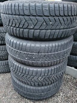 225 55 17" Pirelli Sottozero3