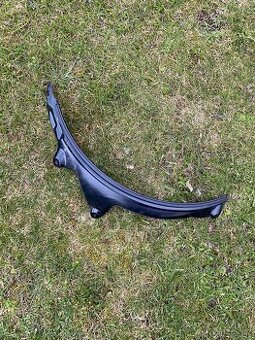 BMW M8 F93 - část zadního podběhu levý