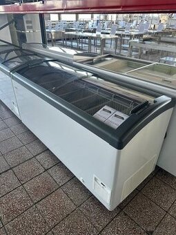 Mrazák pultový