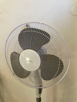 Stojanový větrák,ventilátor.