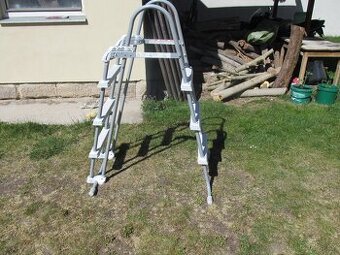 Bazénové schody (pro výšku stěny 110 cm) – jako nové