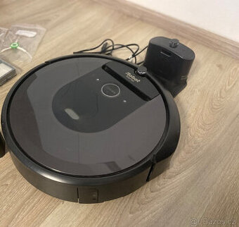 iRobot Roomba i7+