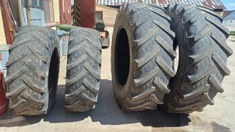 Prodám zadní traktorové pneumatiky 520/85 R38 + přední 420/8