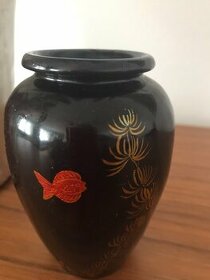 Čínská váza, vázička - lakované dřevo - 1