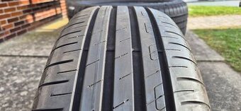 Letni pneu Goodyear EfficientGrip Performance 2 205/55/17