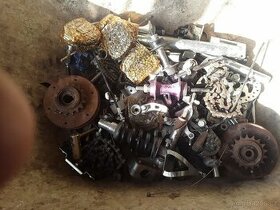 Prodam smes dilu na kolo a jine,viz foto - 1