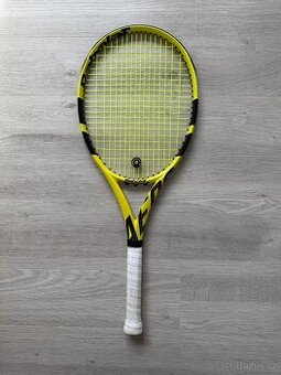 Raketa Babolat Aero G s novou omotávkou