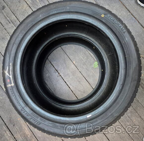sleva Yokohama Winter V905 DOT 1119 225-45 R17 91 H