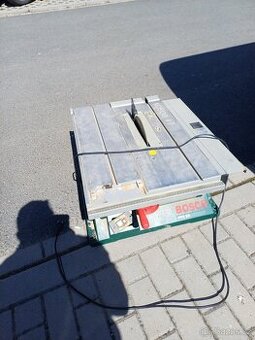 Stolní pila Bosch PTS10