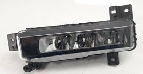 Pravá přední mlhovka mlhový světlomet BMW F40 M 63178089980