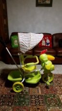 Tříkolka ARTI s vodicí tyčí Kohoutek green