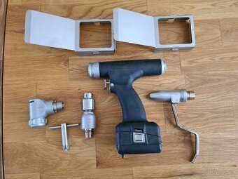 Akumulátorová vrtací pila Arthrex DrillSaw Max 600