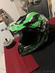 Motocrosová helma
