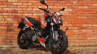 KTM 990 SUPERDUKE 2011 SERVISKA