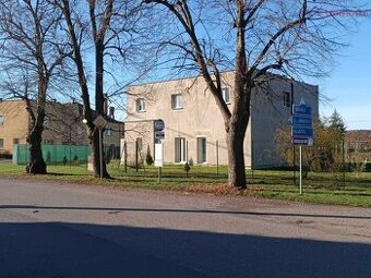 Prodej rodinného domu 4+kk, 3+kk a 2+kk, 250 m2, pozemek 196
