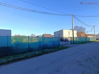 Prodej rodinného domu 4+kk, 3+kk a 2+kk, 250 m2, pozemek 180