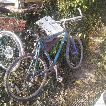 Prodám dvě horská kola a Eska dámské kolo